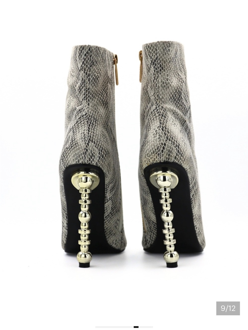 Cape Robbin Shawna Booties Womens 6.5 Grey Snakeskin
Architectural Heel Party - Picture 10 of 15